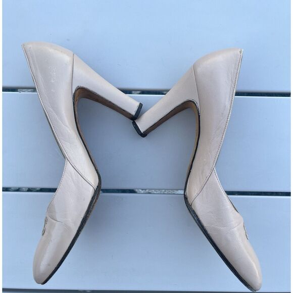 Vintage Givenchy Monogram Heels - Size 6 AA - Nude - Picture 3 of 9